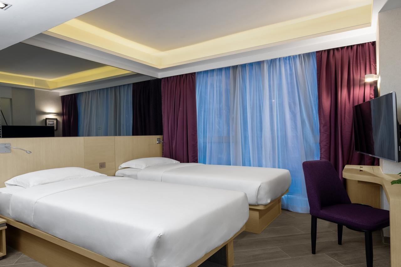 Starphire Hotel Хонконг Екстериор снимка